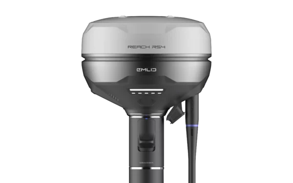 Reach RS4 avec son Antenne LoRa pour la prise de point centimétrique en pivot/mobile